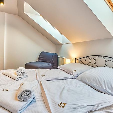 Apartamenty Centrum - Wyszynskiego 9 By Royal Aparts Świeradów-Zdrój Oda fotoğraf