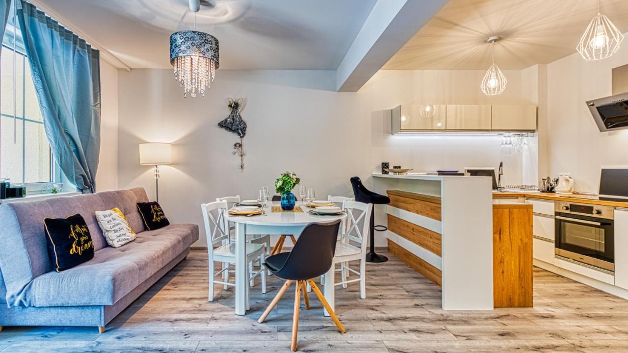 Apartamenty Centrum - Wyszynskiego 9 By Royal Aparts Świeradów-Zdrój Dış mekan fotoğraf