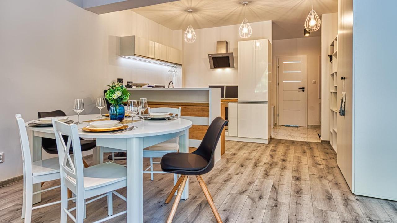 Apartamenty Centrum - Wyszynskiego 9 By Royal Aparts Świeradów-Zdrój Dış mekan fotoğraf